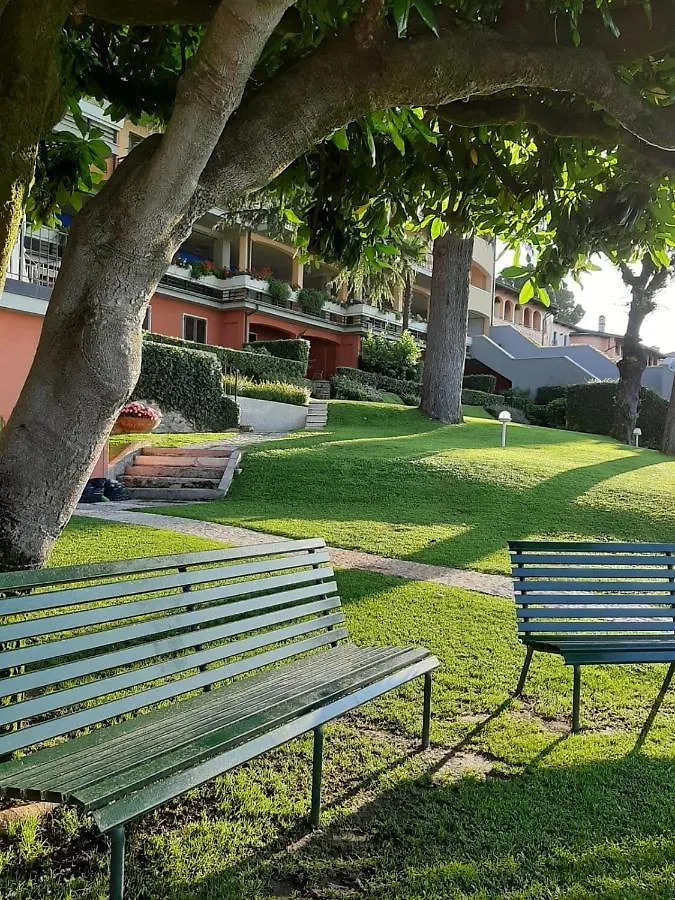 Bethel House Aparthotel Gardone Riviera
