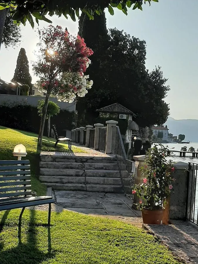 Bethel House Aparthotel Gardone Riviera